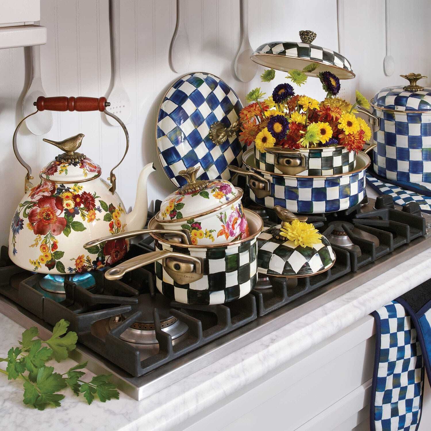 Courtly Check Enamel 3 Qt. Casserole