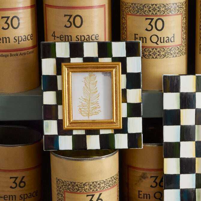 Courtly Check Frame
